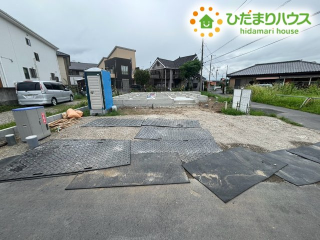 本庄市小島　新築一戸建て　グラファーレ　01の駐車場