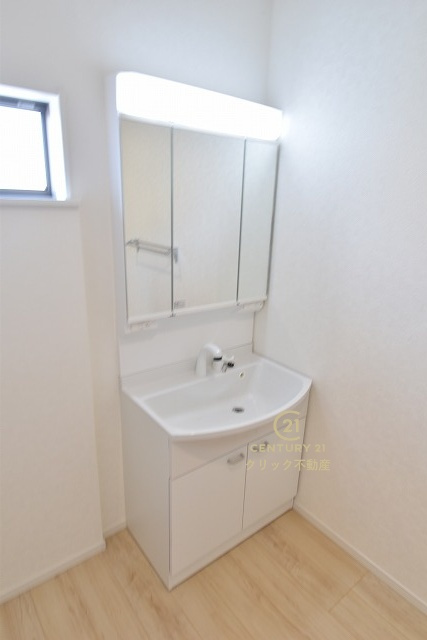 Cradlegarden　 ひたちなか市津田　第3　1の独立洗面台|洗面台は洗練されたシンプルなデザインでお手入れも楽です。