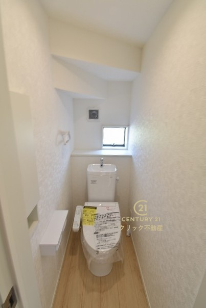 Cradlegarden　 ひたちなか市津田　第3　1のトイレ|毎日使う空間と機能だから、いつまでも清潔なスペースであってほしいのがトイレです。お掃除しやすいシンプルなデザインです。