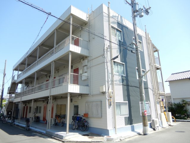 第一山下コーポの外観