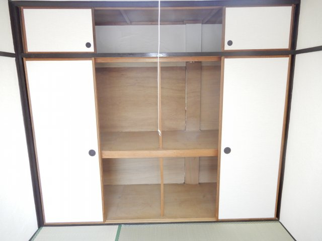 第一山下コーポの収納