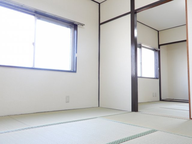 第一山下コーポの和室