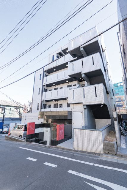 ＣＹＮＴＨＩＡ　ＦＯＵＲ－Ｄ　ＭＥＧＵＲＯＯＨＡＳＨＩの外観
