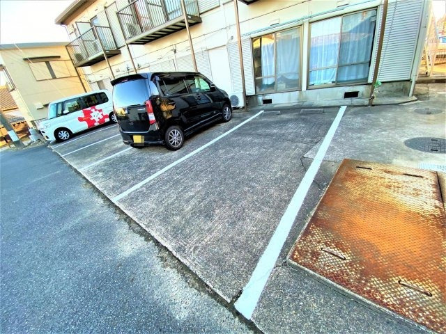 ハイツ向陽の駐車場