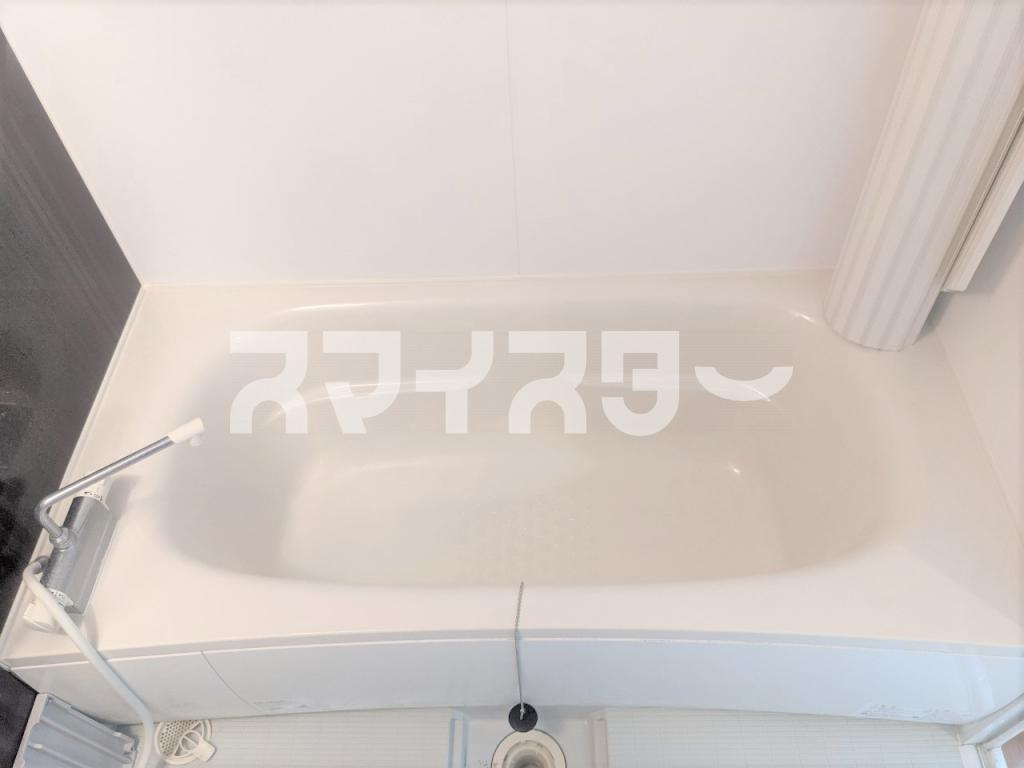 青梅市河辺町４丁目のアパートの浴室