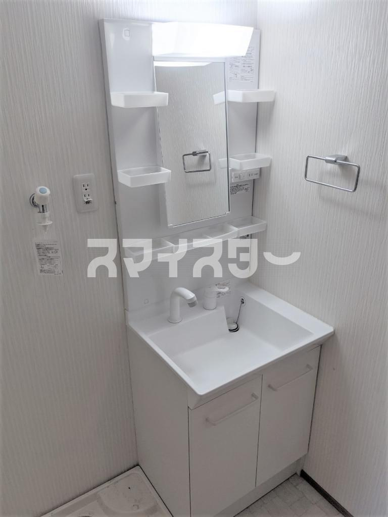 青梅市河辺町４丁目のアパートの独立洗面台