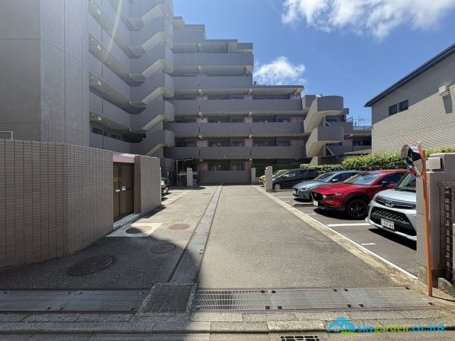 サンヴェール藤沢の駐車場|駐車場に車を止められます