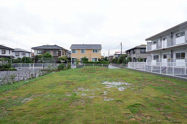 テレパレス稲毛海岸　2号棟のその他共用部分|中庭の様子