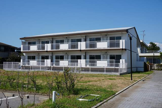 テレパレス稲毛海岸　2号棟の外観|中庭に面した落ち着いた雰囲気の外観
