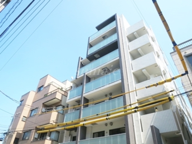 クレイシア東十条の外観|鉄筋コンクリート造7階建です☆
