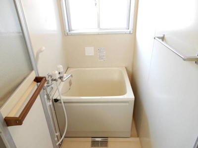 【浴室】 | ビレッジハウス伏屋4号棟 | ビレッジハウスの同一物件・同一タイプの間取りの写真です