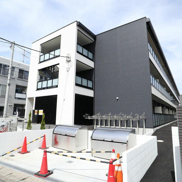 大和市中央５丁目の賃貸マンションの外観