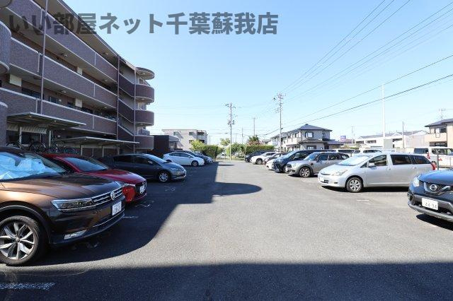 ゼファーシャン・ティオン蘇我壱番館 の駐車場|カースペースがあります
