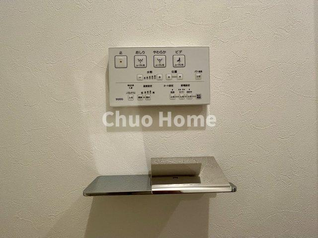 ルマージュ綾瀬の内装|【ウォシュレット】清潔に使いたいお手洗いには最適な設備です。もちろんウォームレットも標準装備です。