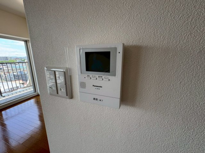 【セキュリティ】 | パレス南塚口1号棟 | TVモニターフォン新設いたしました。