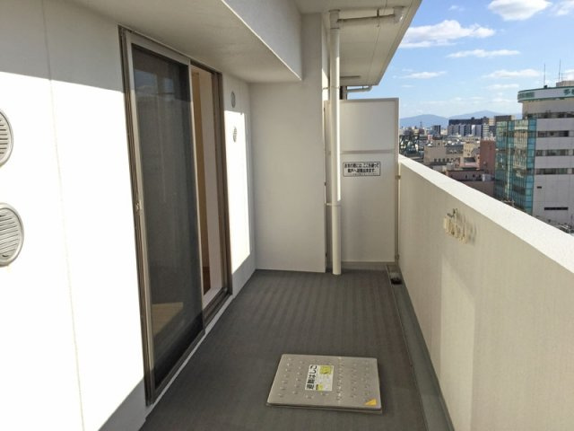 大阪市西区九条南２丁目の賃貸マンションのバルコニー