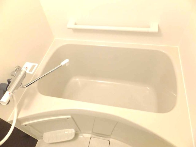 クレイノアンジュ鶴間の浴室
