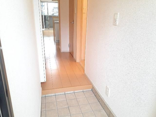 ファミ－ユ　メゾンの玄関