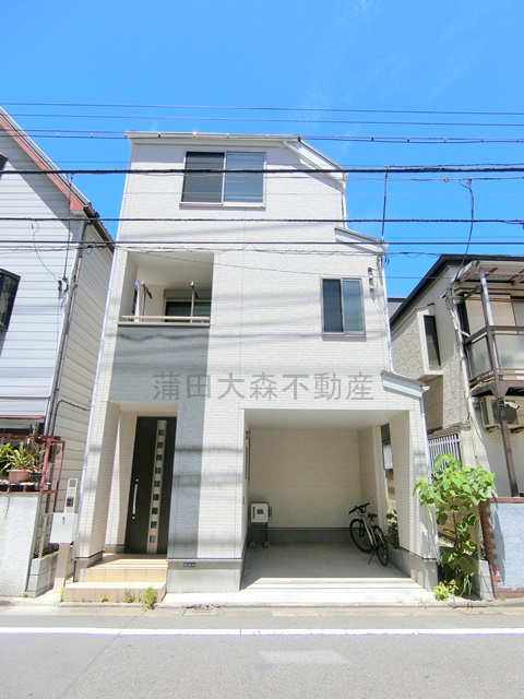 Kolet蒲田南の外観|2022年1月築　木造地上3階建て
東京都大田区東六郷2丁目　京浜急行本線雑色駅徒歩7分