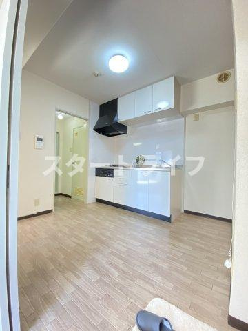 大阪市淀川区木川東１丁目の賃貸マンションの居間・リビング