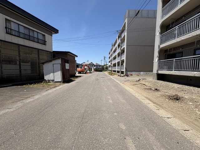 【周辺】 | 【建築条件なし】大仙市大曲福見町 解体更地渡し32.18坪 コンパクトハウスの住宅用地や事業用、駐車場用地に