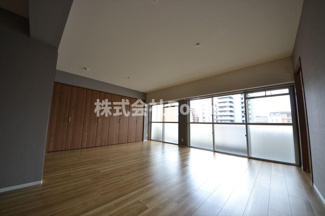 【居間・リビング】 | ダイアパレス谷町第二 | 居間です