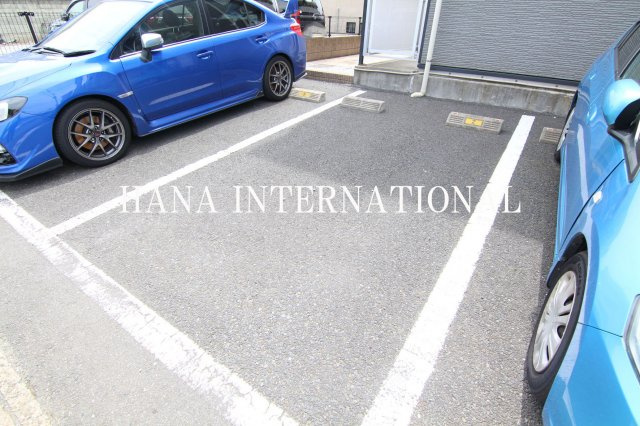レオパレスサニーハイツの駐車場