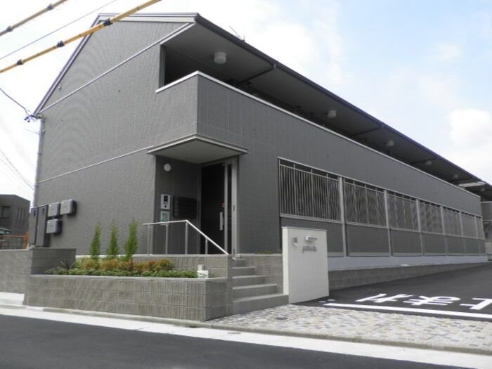 グレース川八の外観