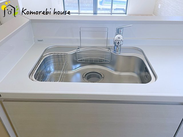 上尾市中妻　６期　新築一戸建て　LIGARE　01のキッチン|26.7.26　撮影済み