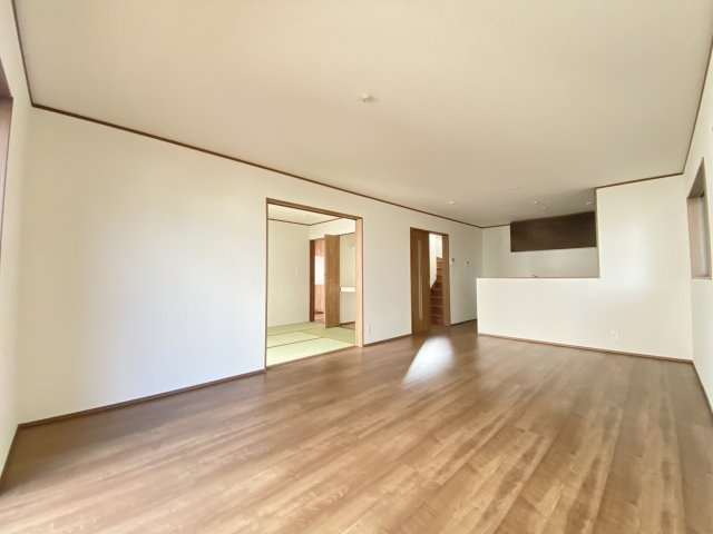 糸満市西崎（全2棟）2号棟の居間・リビング|※同仕様写真です　