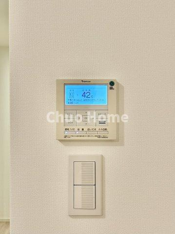パークホームズ豊洲ザレジデンスの発電・温水設備|【給湯リモコン】外での一日を忘れさせてくれるオートバス機能でお好みの湯量・温度に調整された浴槽。