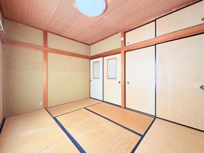 【和室】 | 大北山原谷乾町　中古戸建 | リビングの隣に落ち着く和室