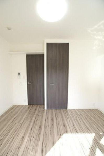 ブライズ森下リベラの居間・リビング|床・建具・設備の色は異なる場合がございます。