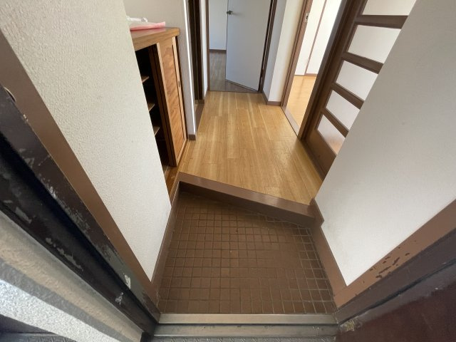 カサグランデ藤江の玄関