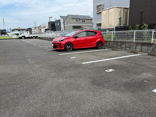 【駐車場】 | レオパレス中井町５