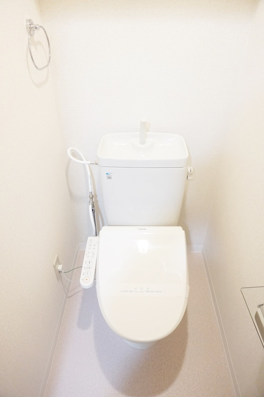 グランヴァン四谷三丁目のトイレ|バス・トイレ別