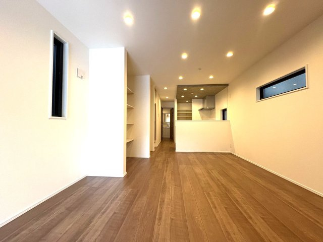 中村区上石川町四丁目新築戸建の居間・リビング