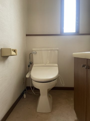 丸亀市中津町　戸建のトイレ