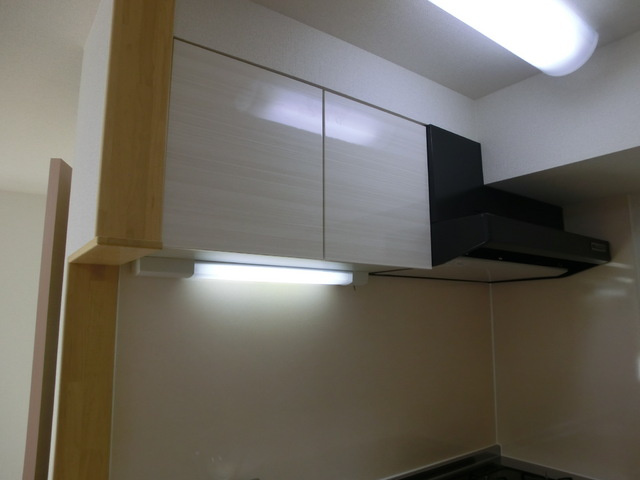 バルーム　７のキッチン|キッチンの上部に収納あります☆