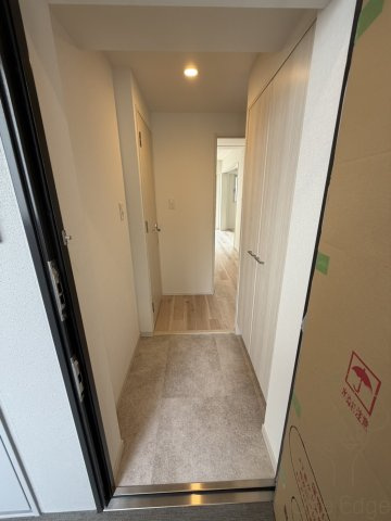 スプランディッド梅田WESTの玄関