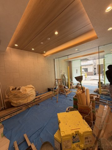 スプランディッド梅田WESTのロビー