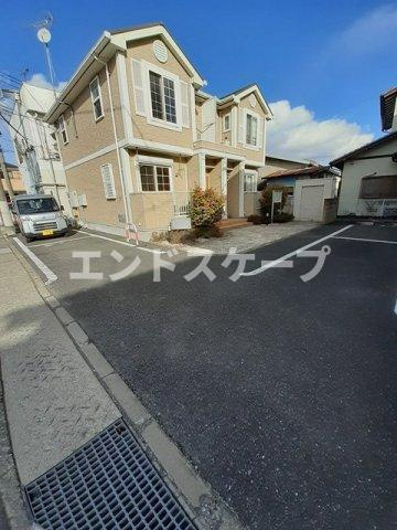 サンラフィネの駐車場|高崎、前橋のお部屋探しはエンドスケープまで！お客様の理想お聞かせ下さい♪