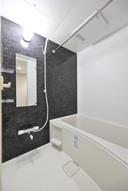 Apartment小石川後楽園の浴室|落ち着いた空間のお風呂です