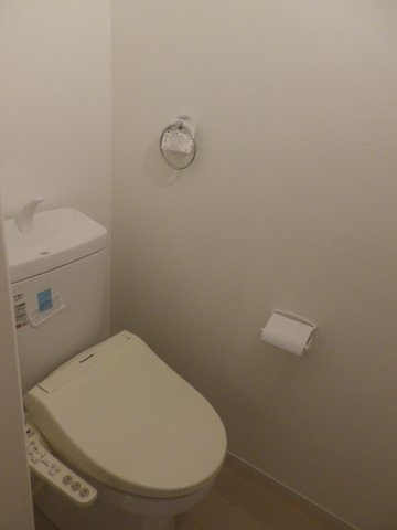 FAIR町屋のトイレ|落ち着いた色調のトイレです