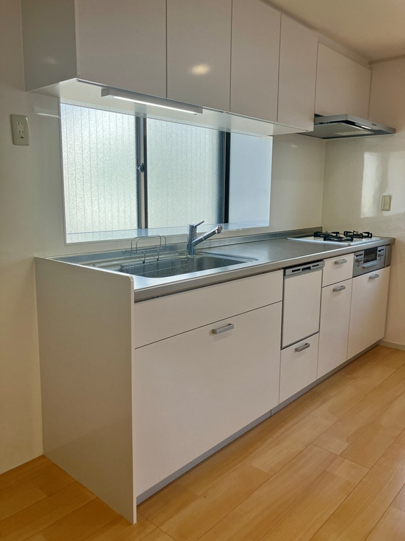 南荻窪戸建のキッチン|キッチンでお料理をお楽しみください