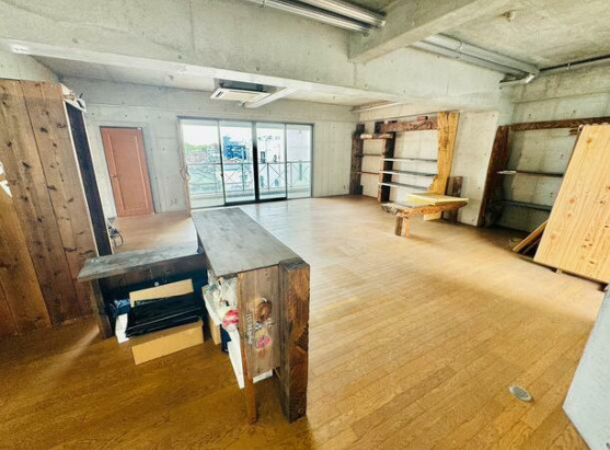 安田4丁目貸店舗の内装