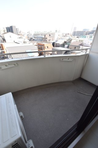 大阪市都島区都島本通３丁目の賃貸マンションのバルコニー