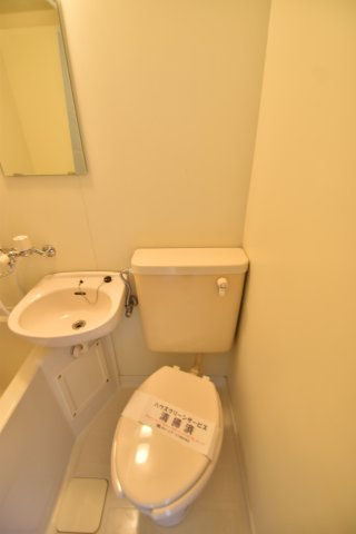 大阪市都島区都島本通３丁目の賃貸マンションのトイレ
