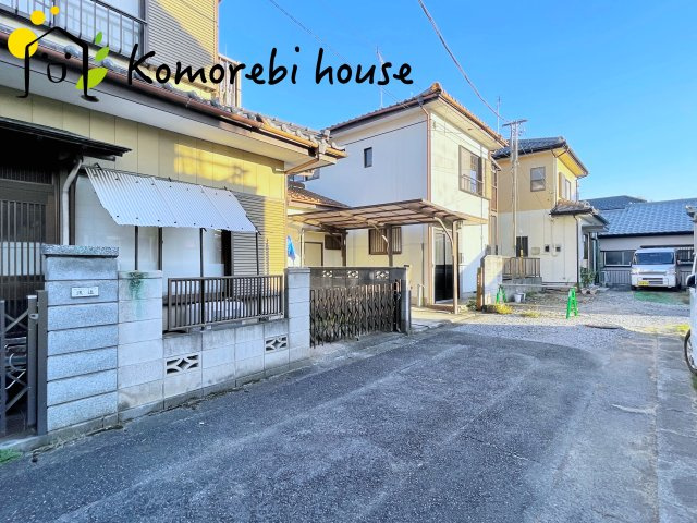 桶川市鴨川1丁目　中古戸建の前面道路含む現地写真|前面道路含む現地写真です