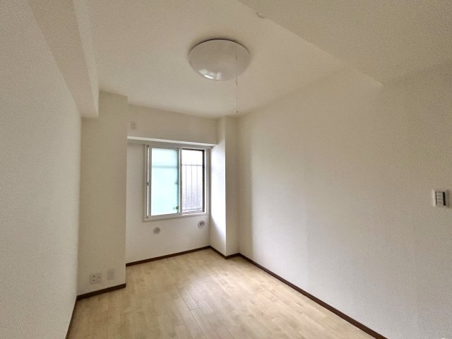 北柏パークホームズ参番館の洋室|北側の5.3帖の洋室です。